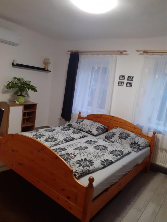 Oazis Apartman Sárospatak Buitenkant foto