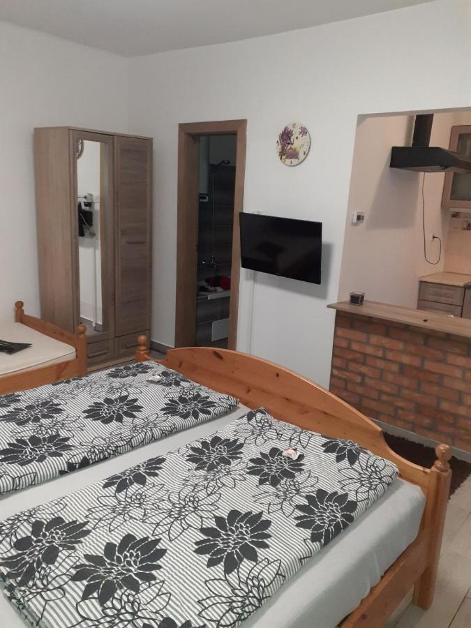 Oazis Apartman Sárospatak Buitenkant foto