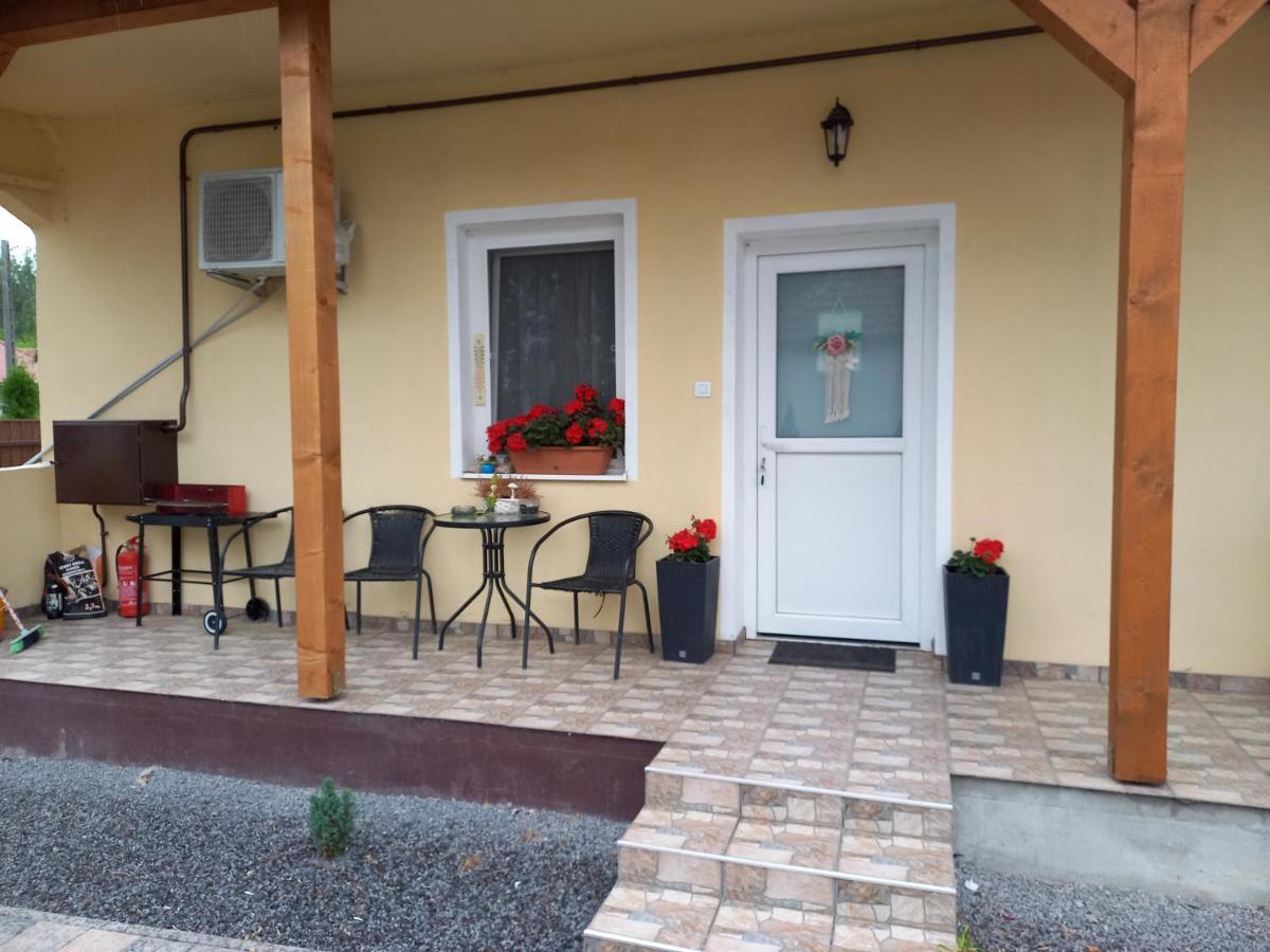 Oazis Apartman Sárospatak Buitenkant foto