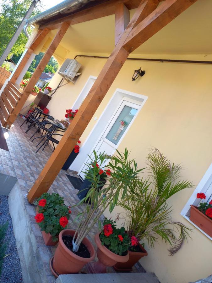 Oazis Apartman Sárospatak Buitenkant foto