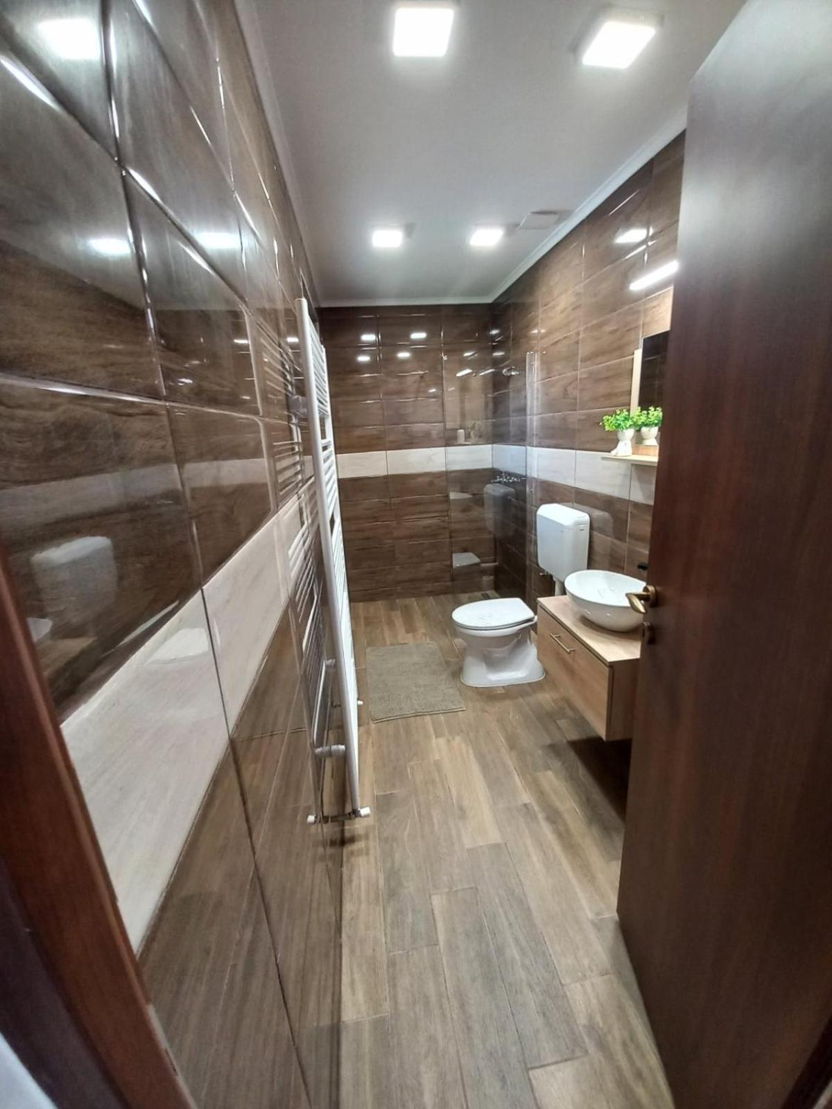 Oazis Apartman Sárospatak Buitenkant foto