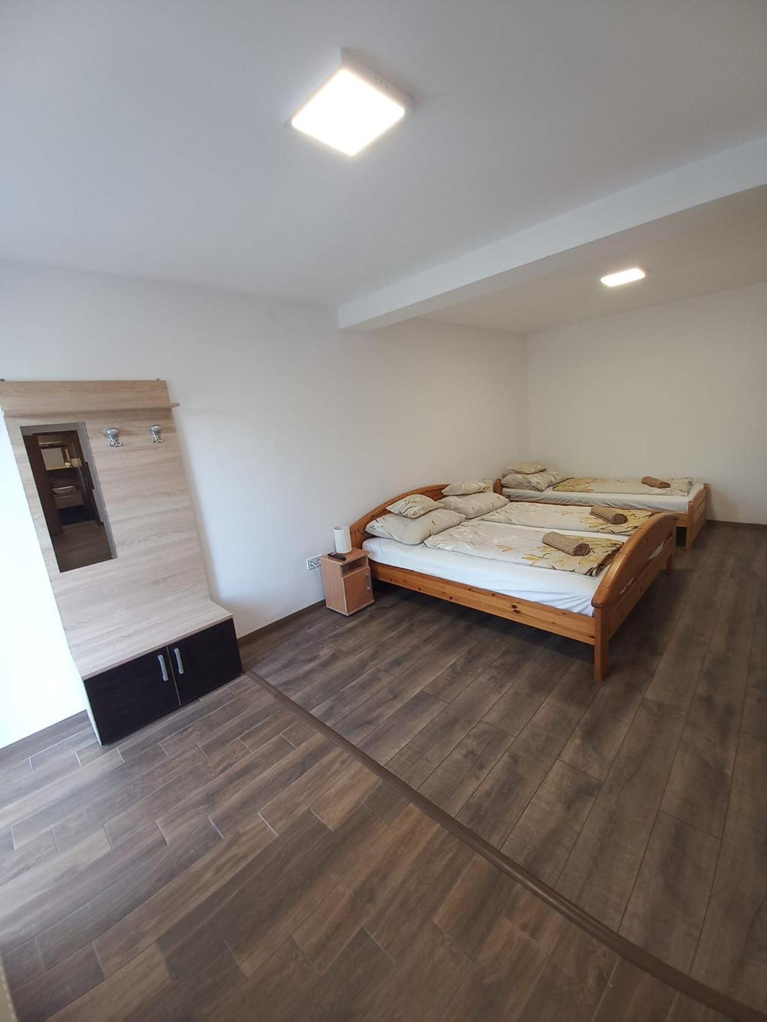 Oazis Apartman Sárospatak Buitenkant foto