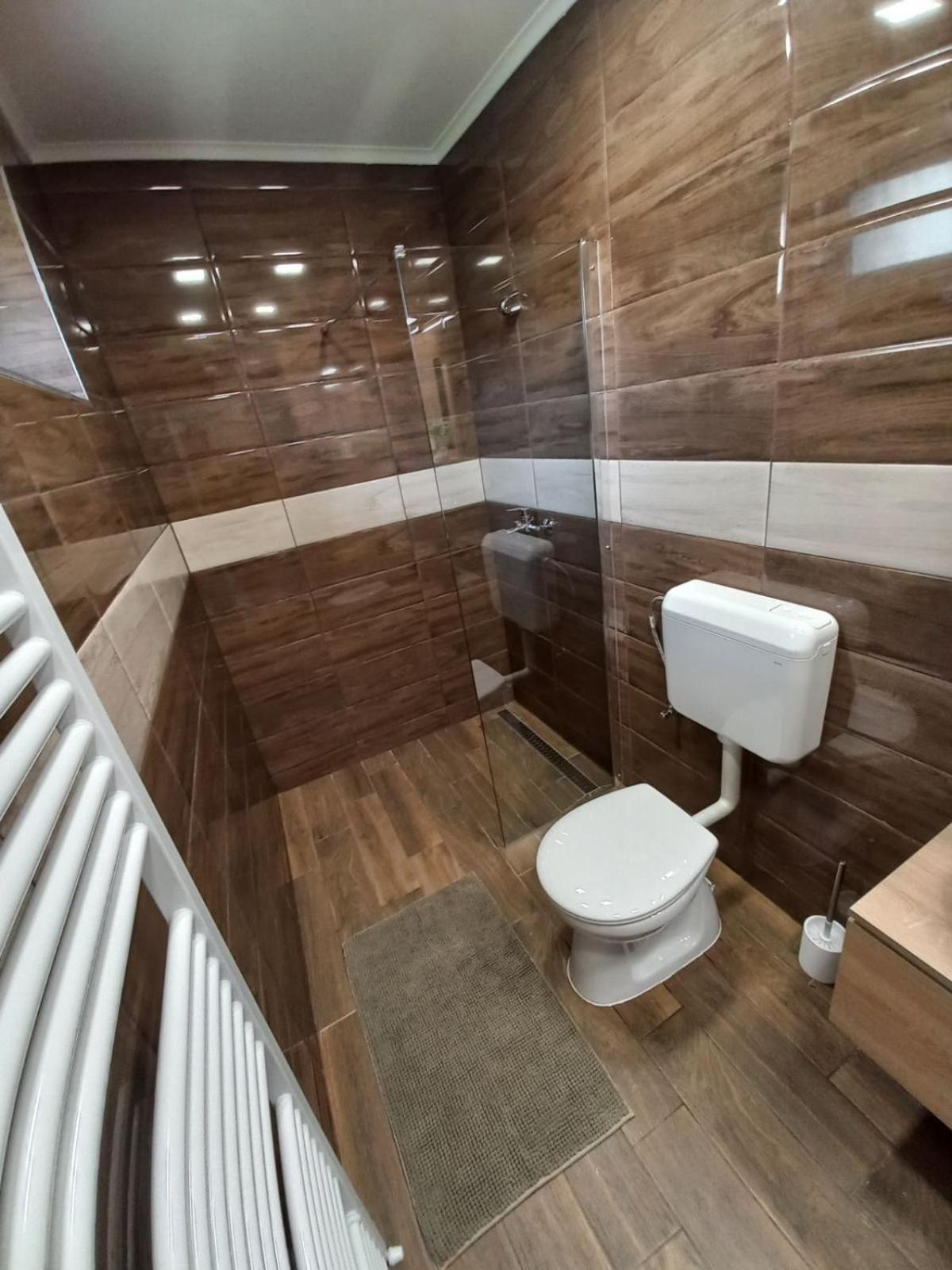 Oazis Apartman Sárospatak Buitenkant foto