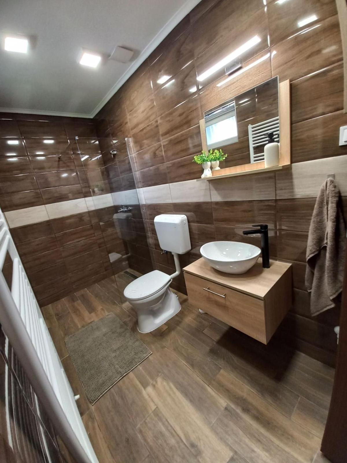 Oazis Apartman Sárospatak Buitenkant foto